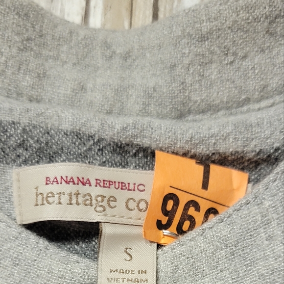 Banana Republic heritage collection size small womens dress shirt. - Picture 8 of 11